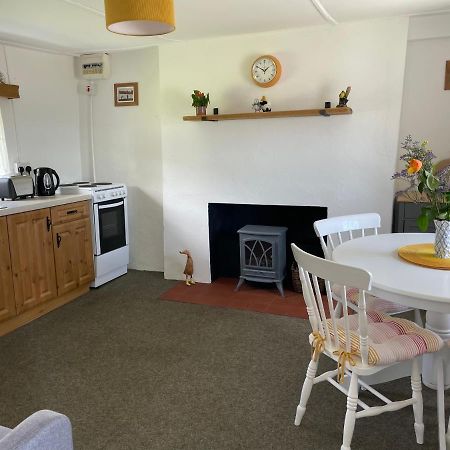Anne'S Thatched Cottage Kilcar Екстериор снимка