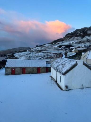 Anne'S Thatched Cottage Kilcar Екстериор снимка