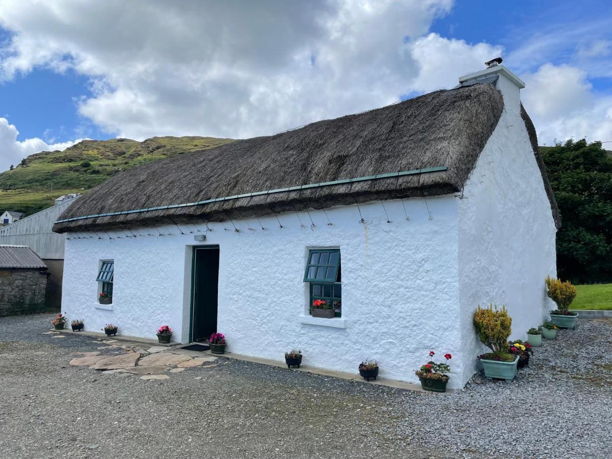 Anne'S Thatched Cottage Kilcar Екстериор снимка
